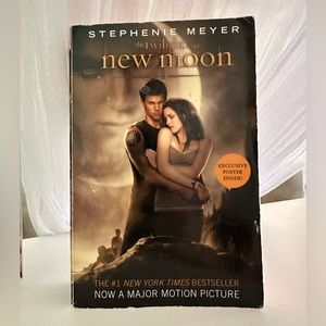The Twilight Saga Book 2 New Moon